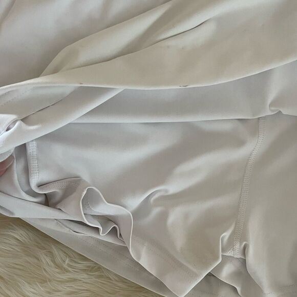 White fila skirt - Picture 3 of 4